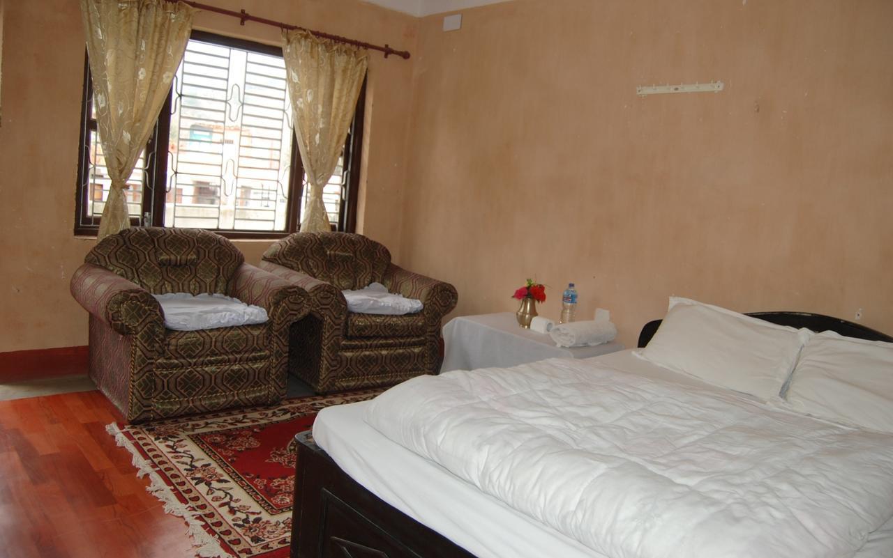 Shrestha Hotel & Restaurant Bandipur Ngoại thất bức ảnh