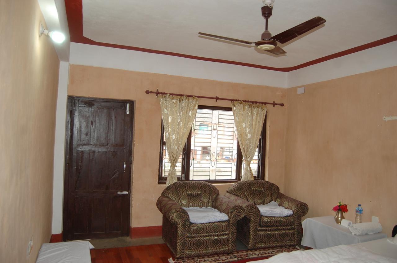 Shrestha Hotel & Restaurant Bandipur Phòng bức ảnh