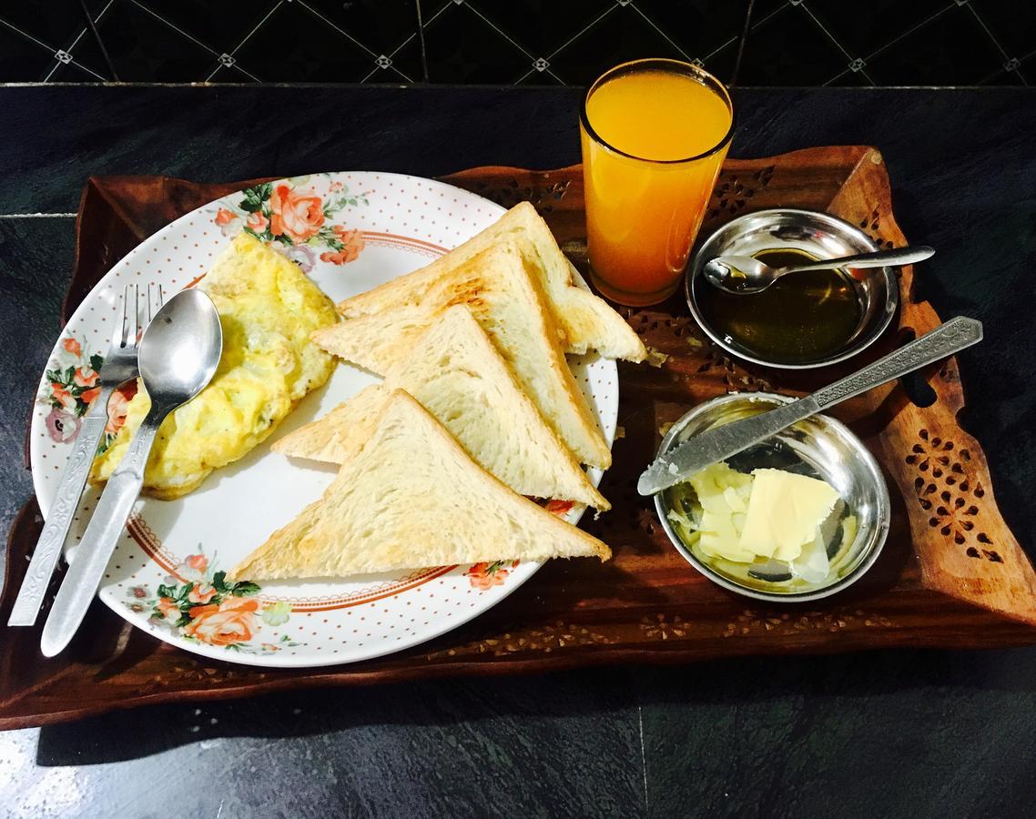 Shrestha Hotel & Restaurant Bandipur Ngoại thất bức ảnh